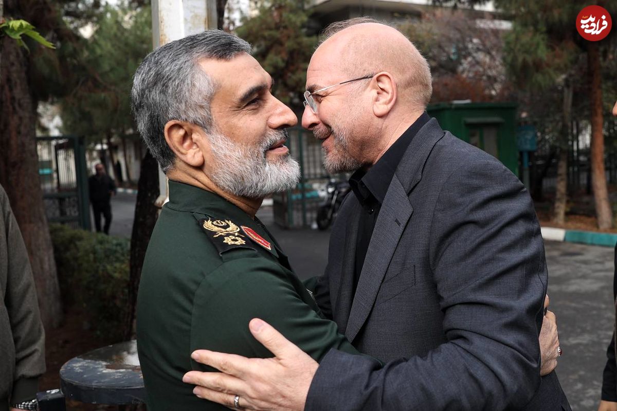 عکس؛ سفر در زمان؛ «سرلشکر باقری و سردار حاجی زاده» در یک شهر موشکی؛ فروردین 1404