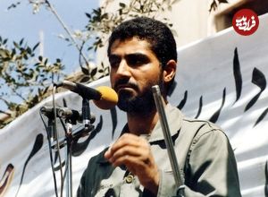 عکس؛ سفر در زمان؛ «سردار سلیمانی و رهبر انقلاب» در یک نمایشگاه نظامی؛ دهه 80