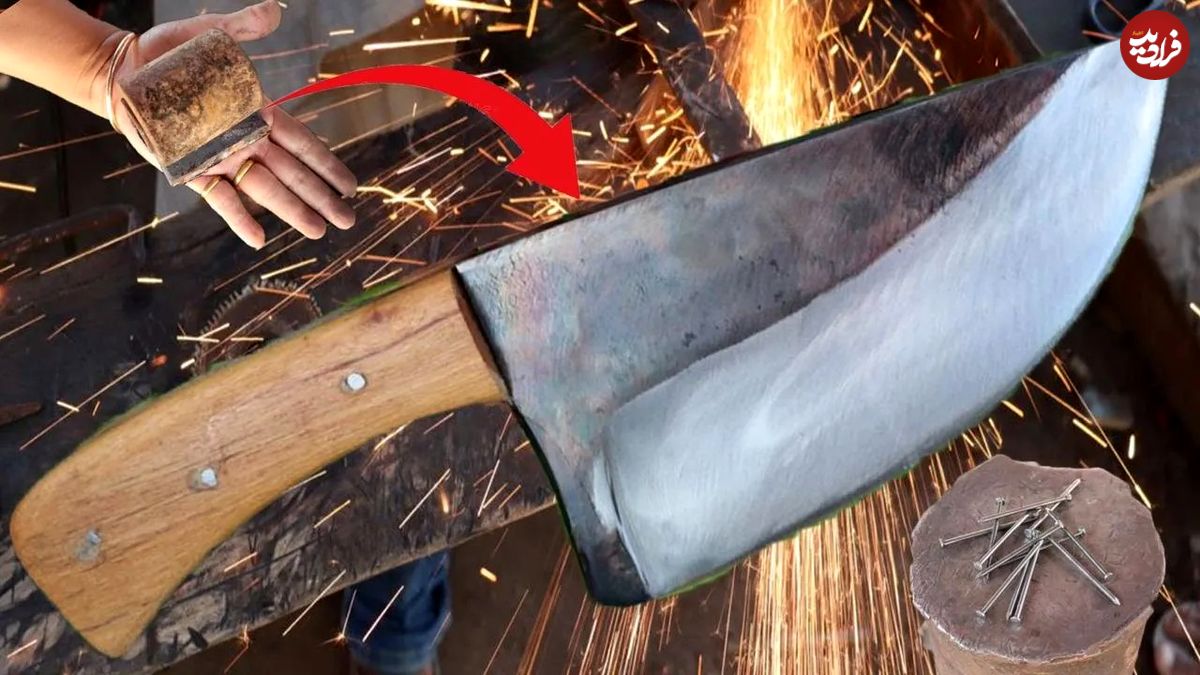 (ویدئو) تکنیک درخشان یک آهنگر اندونزیایی در تبدیل فنر برگ ماشین به چاقویی زیبا