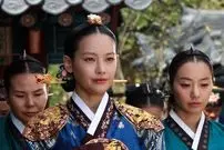 عکس| سفر زمان؛ عکس‌های شخصی بازیگر نقش «ملکه اینوون» در سریال «دونگ‌یی»