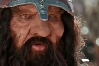 عکس؛ سفر در زمان؛ «یل یل شام» سریال مختار در کنار رونی کلمن؛ سال 1397