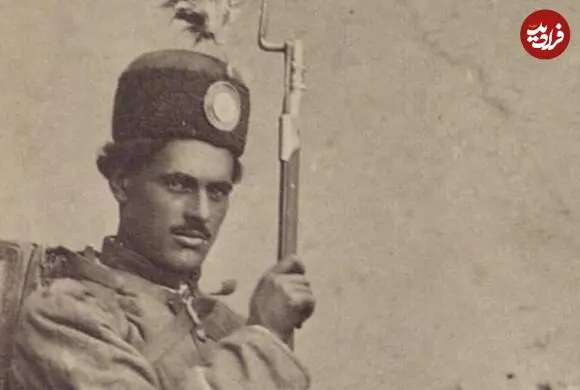 عکس| سفر زمان؛ عکس یادگاری چهار سرباز ایرانی در دوران قاجار