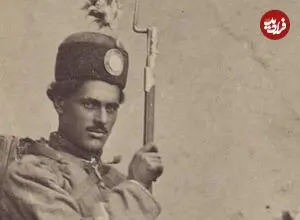 عکس| سفر زمان؛ عکس یادگاری چهار سرباز ایرانی در دوران قاجار