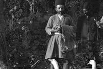 عکس| سفر زمان؛ مرغابی‌های کاخ ناصرالدین شاه در حال خوردن نان سنگک