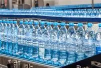 مردم گران نخرند؛ قیمت بسته ۶تایی آب معدنی ۱۵۰ هزار تومان 