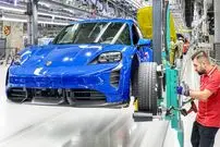 ببینید| چگونه پورشه تایکان قدرتمند در آلمان ساخته می شود؟