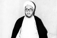 عکس؛ سفر در زمان؛ «محمدصادق خلخالی در کنار امام خمینی در یکی از دیدارها»؛ بهمن 57