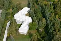 تصاویر| سقف زیگزاگی، سیرکولاسیون تمام شیشه‌ای؛ خانه‌ای بی‌همتا