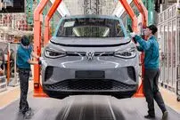 ببینید| صفر تا صد تولید خودروی برقی مدرن فولکس واگن ID.4 در آلمان