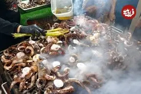 ببینید| غذای خیابانی در مالزی؛ هشت پا کبابی در کوالالامپور