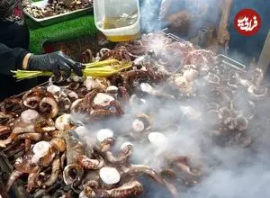 ببینید| غذای خیابانی در مالزی؛ هشت پا کبابی در کوالالامپور