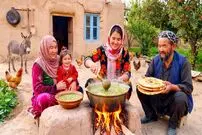 ببینید| غذای روستایی در افغانستان؛ پخت آش سنتی و نان در باغی سرسبز
