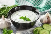 آیا می‌دانستید با خوردن ماست طعم‌دار بسته‌بندی شده بیماری‌های خطرناکی در کمین شماست؟