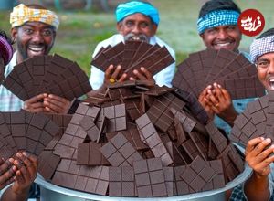 ببینید| غذای روستایی در هند؛ تهیه شیک شکلات تلخ به روش پدر و پسران هندی