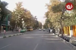 عکس| سفر زمان؛ جابه‌جا کردن «پیانو» در یکی از خیابان‌های تهران؛ 100 سال قبل