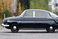 تصاویر| تاترا 2-603؛ یکی از عجیب ترین دماغه ها در صنعت خودرو؛ معروف به سفینه فضایی