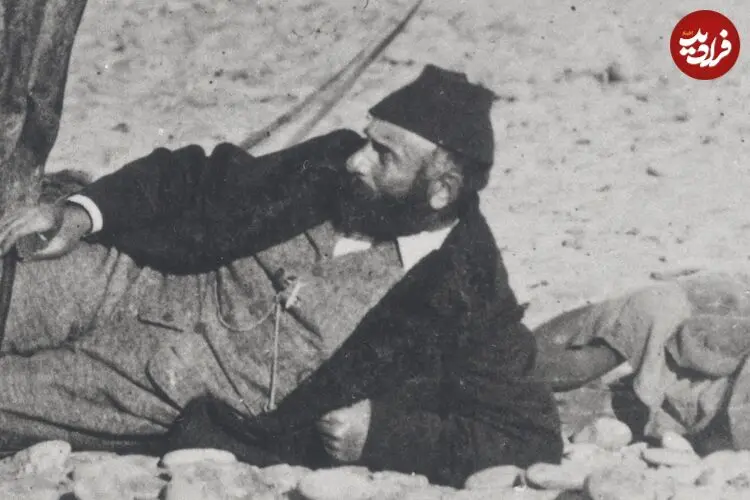 عکس| سفر زمان؛ علی بیک تشریفاتچی به همراه دو عراقی در حال استراحت در بیابان؛ 140 سال قبل