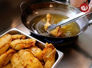 ببینید؛ غذای خیابانی در تایلند؛ مرغ سرخ شده با برنج، تخم مرغ و سبزیجات در بانکوک