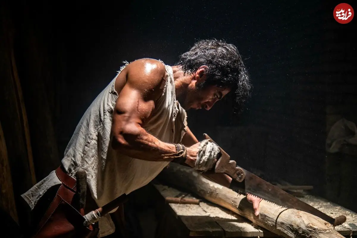 عکس| سفر در زمان؛ «رحیم نجار» سریال بامداد خمار در جشن تولد 37 سالگی اش