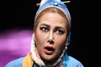 عکس| سفر زمان؛ ژست خاص «آنا نعمتی» 12 سال قبل روی صحنه تئاتر