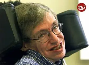 عکس| سفر در زمان؛ «استیون هاوکینگ» در یک کنفرانس خبری در هنگ کنگ؛ سال 1385