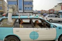 ببینید؛ کولرهای دست‌ساز، راه‌حل راننده‌ تاکسی‌های افغان در گرمای شدید