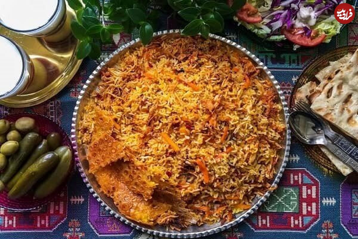 طرز تهیه هویج پلو با مرغ و زرشک؛ غذای سنتی، خوشرنگ و خوشطعم ایرانی