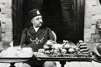 عکس؛ سفر به تاریخ؛ بازدید «مظفرالدین شاه» از «دستگاه‌های چاپخانه»
