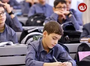 ببینید؛ اقدام تحسین برانگیز معلم ایرانی با رویای بزرگسالی دانش آموزان