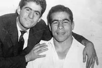 عکس| سفر به تاریخ؛ «غلامرضا تختی» در حال بیلیارد بازی کردن؛ اوایل دهه 40