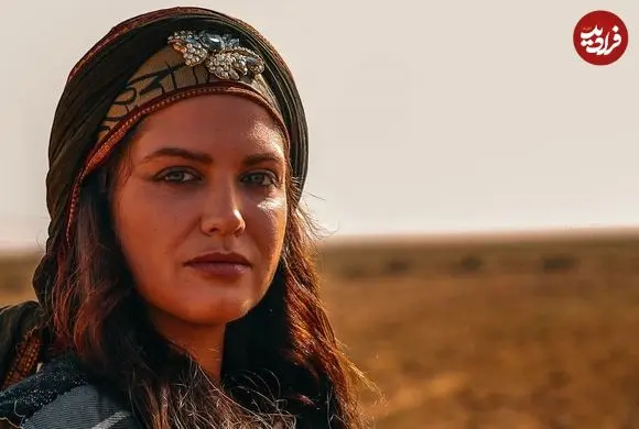 عکس| سفر در زمان؛ «سوزانا آلوز» بازیگر سریال بیگانگان در تهران؛ سال 1403