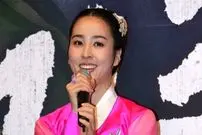 عکس؛ سفر زمان؛ چهرۀ «سوسانو» در 43 سالگی در جلسۀ فیلمنامه‌خوانی سریال جدیدش