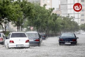ببینید؛ باران شدید بندرانزلی را زیر آب برد؛ آبگرفتگی ۳۵ خانه