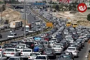 عکس| سفر به ایران قدیم؛ یک کالسکۀ چهاراسبه در جادۀ تهران-قزوین در زمان ناصرالدین شاه