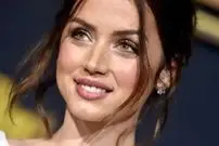 آنا د آرماس و جنیفر کانلی در سریال «خانه‌های امن» نقش‌آفرینی می‌کنند