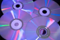 آمار فروش CD به‌شدت در حال افزایش است
