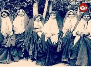 عکس؛ سفر در زمان؛ زنان و مردان در کنار چرخ و فلک دوره قاجار