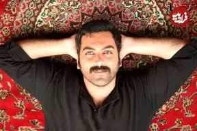 عکس| سفر زمان؛ تیپ و چهرۀ «سهراب» (سریال سوجان) در برنامۀ خوشا شیراز