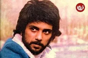 عکس| سفر در زمان؛ «داریوش» بر سر مزار «فریدون فرخزاد»؛ دهه 70