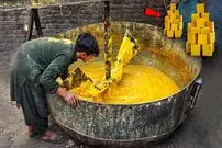 ببینید| فرآیند تولید صابون رختشویی به روش سنتی در پاکستان