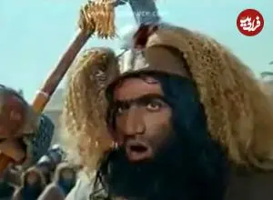 عکس| سفر زمان؛ «غول زبیری» (سریال مختارنامه) بعد از 15 سال در کنار خانۀ خدا در مکّه