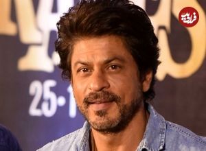 عکس| سفر در زمان؛ «شاهرخ خان» در حال سخنرانی در یک مراسم سینمایی در بمبئی؛ سال 1382