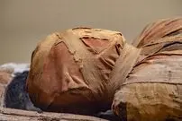 سه مومیایی ثروتمند مصر باستان؛ پسری با ۴۹ آمولت و مومیایی طلاپیچ شده