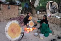 ببینید؛ غذای روستایی در ایران؛ نگاهی به نحوه پخت نان سنتی توسط عشایر