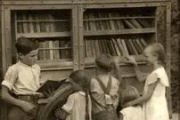 عکس| کودکان و کتاب در کوهستان