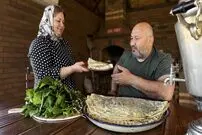 ببینید؛ غذای روستایی در داغستان؛ پخت کُتاب (Kutab) با سبزیجات بهاری