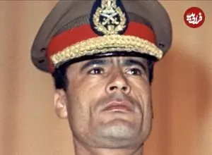 عکس| سفر در زمان؛ «معمر قذافی» در خانه اش در لیبی؛ سال 1365