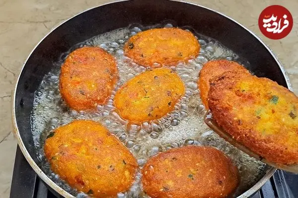 ببینید| طرز تهیه کوکوی مرغ؛ یک غذای متفاوت ساده و سریع