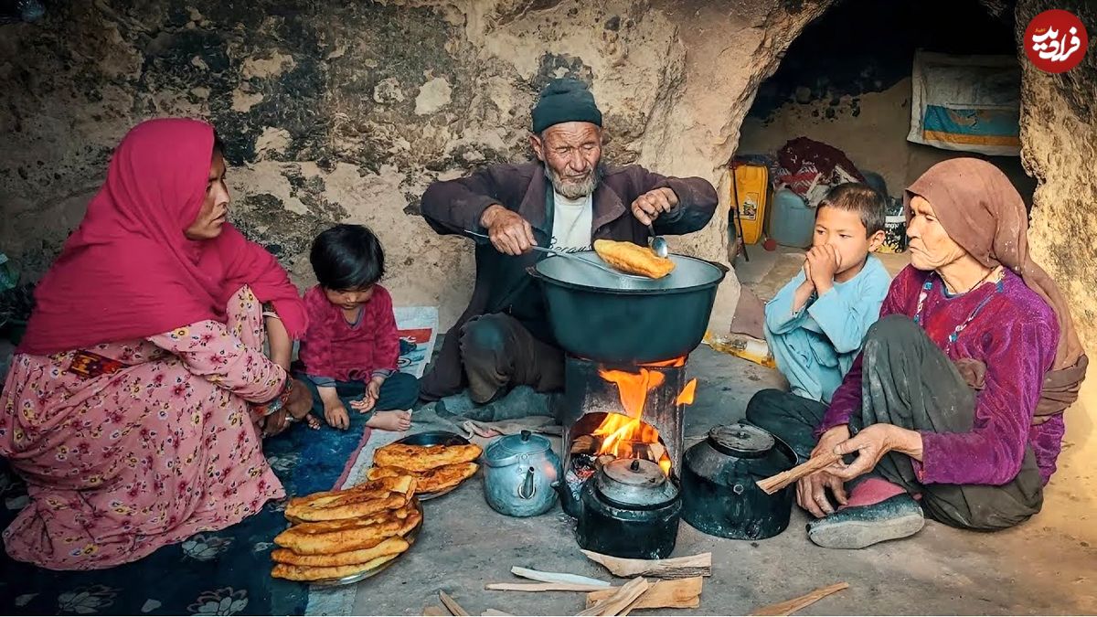 ببینید؛ غذای روستایی در افغانستان؛ پخت منتو و نان تازه در غاری دورافتاده