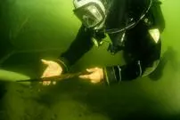 سرنیزه‌های هزارساله از اعماق دریاچه بیرون آمدند